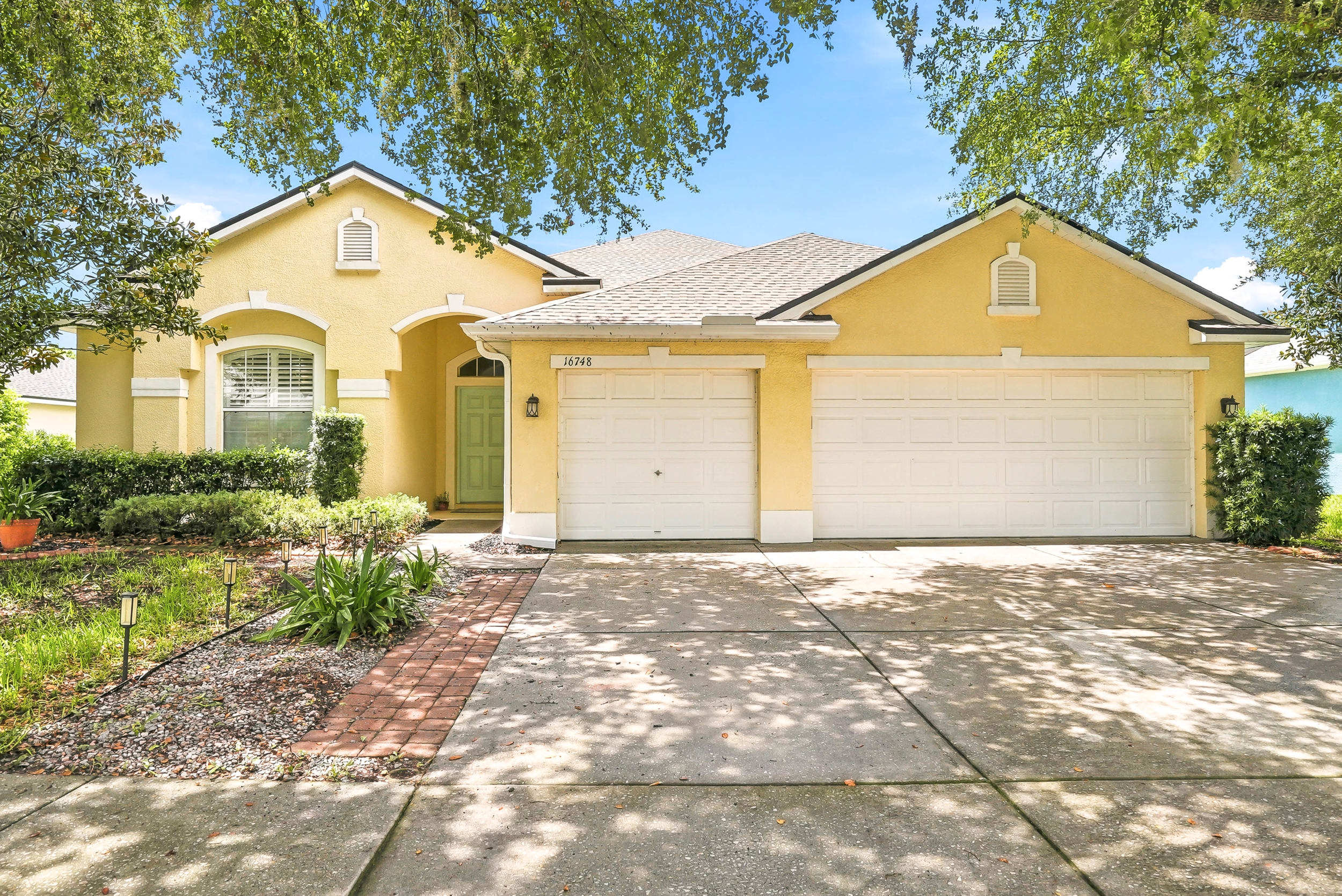 16748 Midsummer Ln, Spring Hill, FL