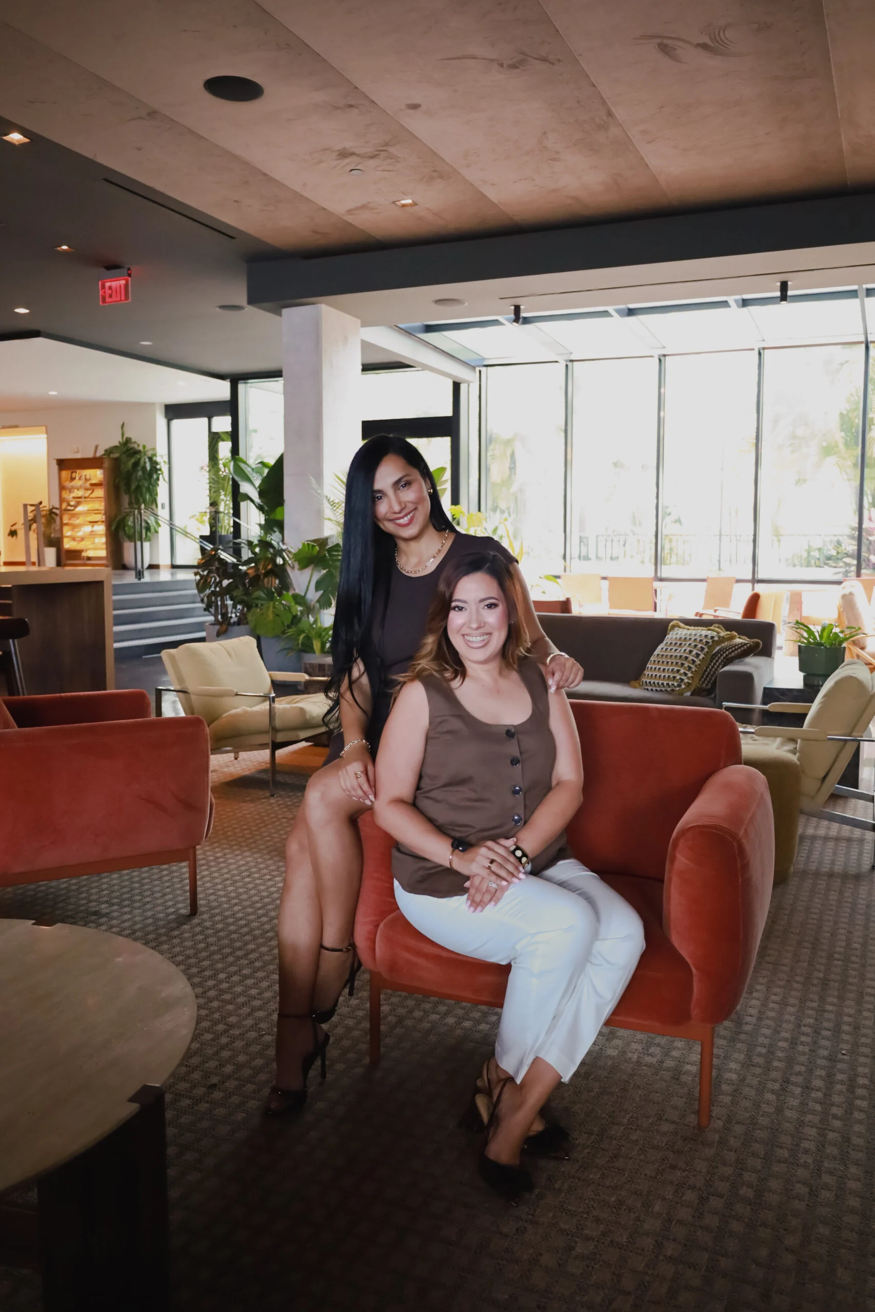 Joana Lopez and Dailin Rodríguez of the Solara Real Estate Team